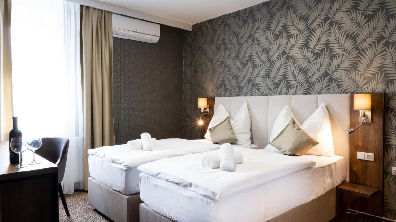 Hotel Karolina Ланшкроун Екстер'єр фото